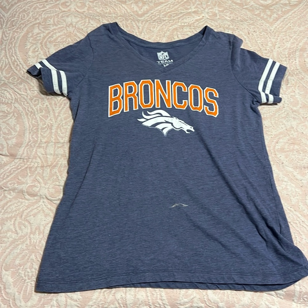 NFL BRONCOS WOMENS SIZE LARGE